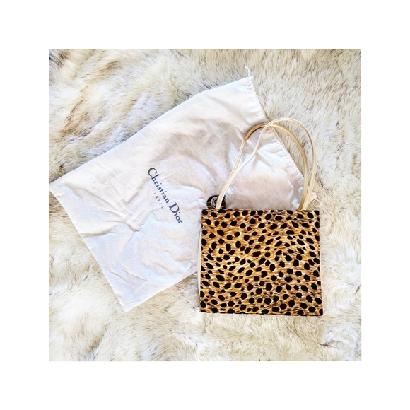 🌟 Authentic Dior Cheetah Print 🐆🌟 - Picture 5 of 9